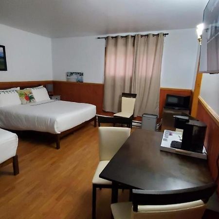 Hotel Fleurs Karaibes Saint-Alexandre-de-Kamouraska Dış mekan fotoğraf