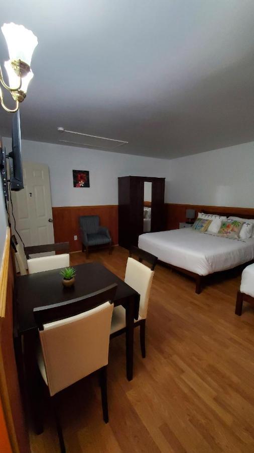 Hotel Fleurs Karaibes Saint-Alexandre-de-Kamouraska Dış mekan fotoğraf